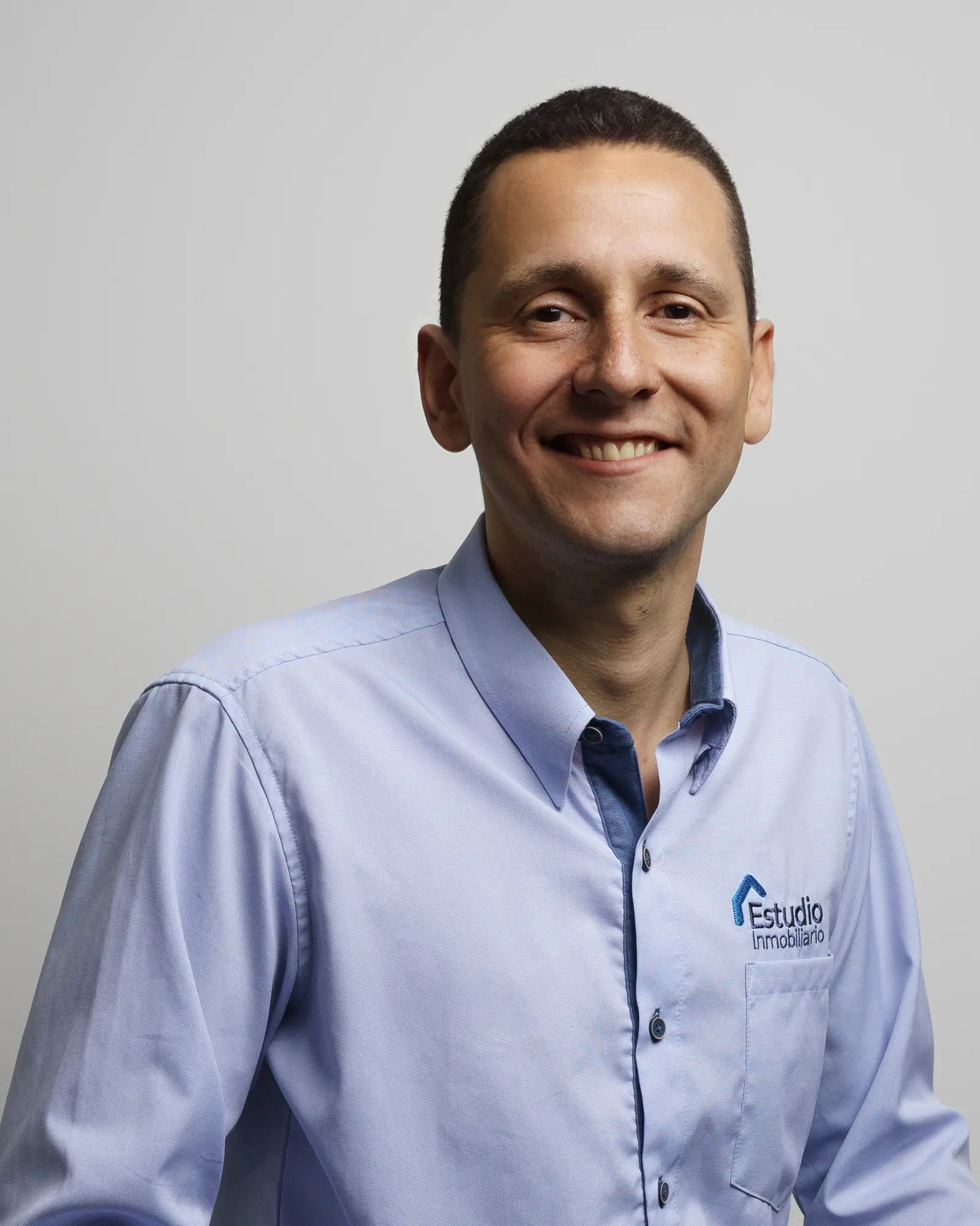 Profile photo of agent Nicolás Gutierrez