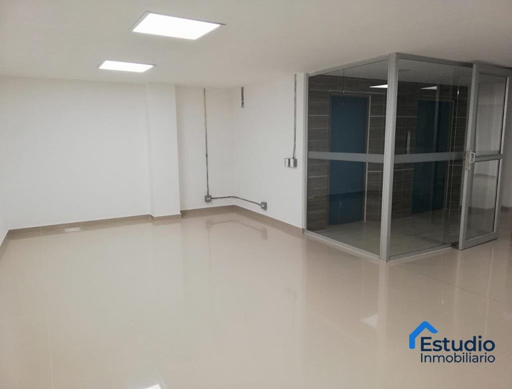 ARRIENDO MEDELLIN OFICINA SURAMERICANA cod 1251800