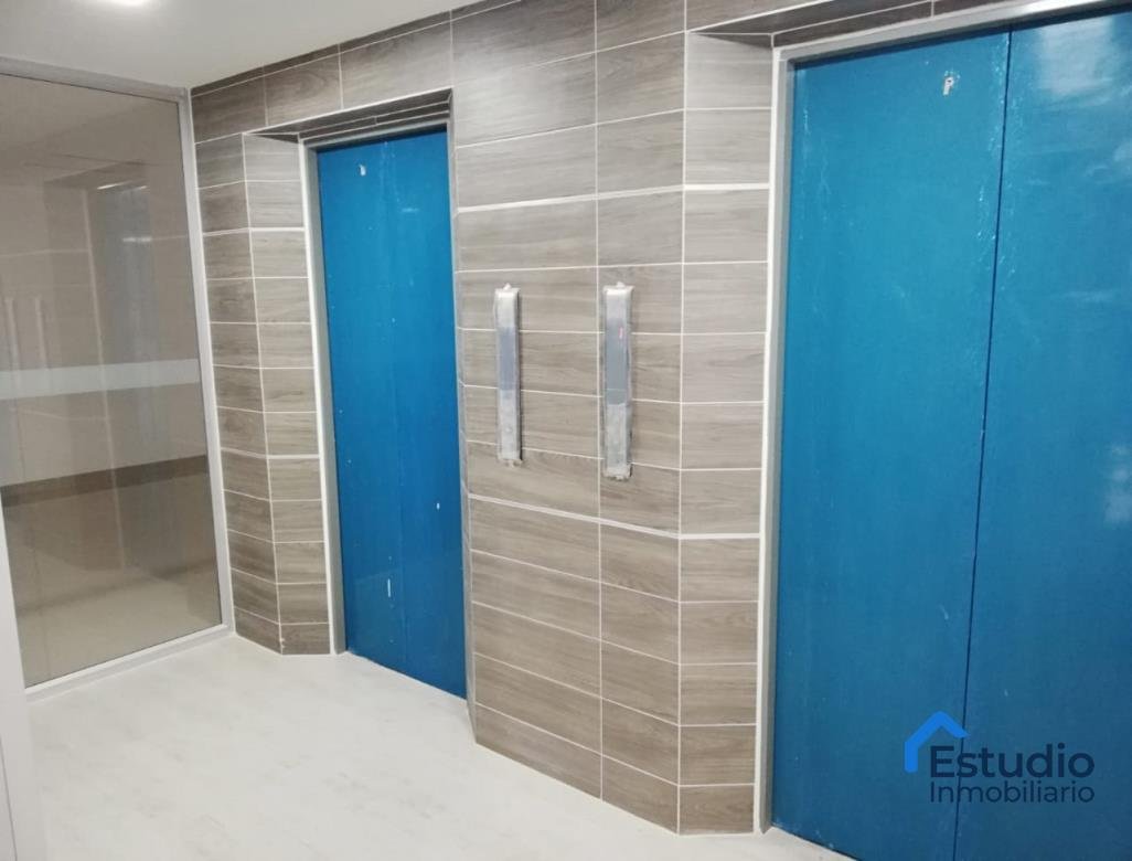 ARRIENDO MEDELLIN OFICINA SURAMERICANA cod 1251811