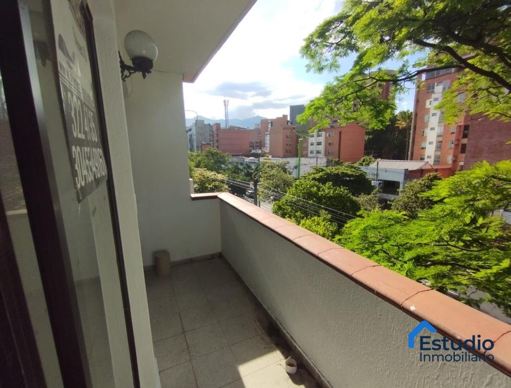 VENTA APARTAMENTO LAURELES MEDELLIN COD 1386189