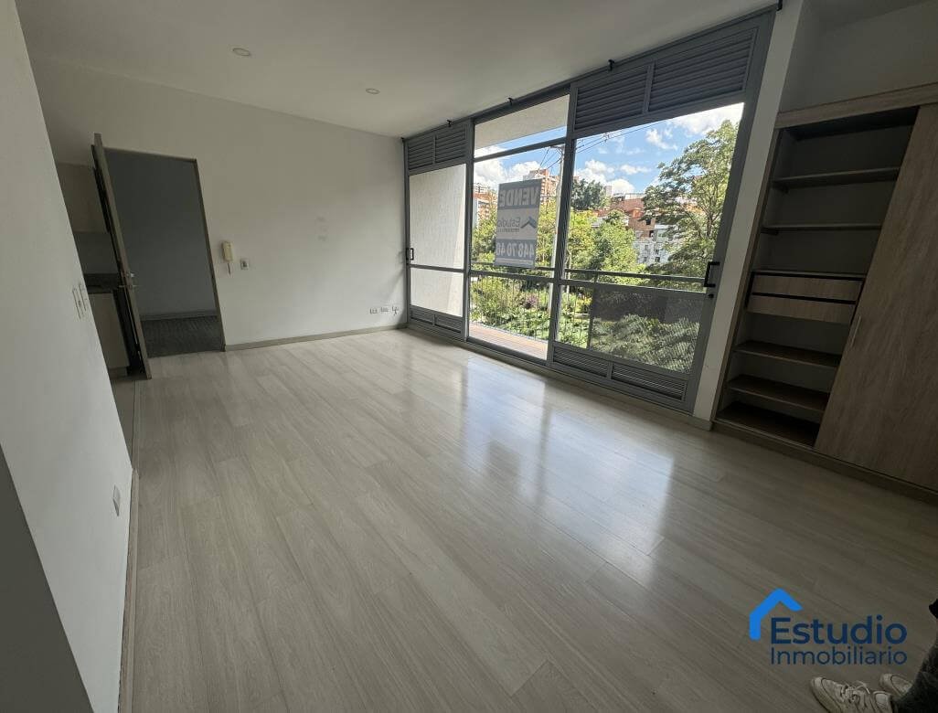 VENTA APARTAESTUDIO MEDELLIN LOMA DE LOS BERNAL COD 1567162