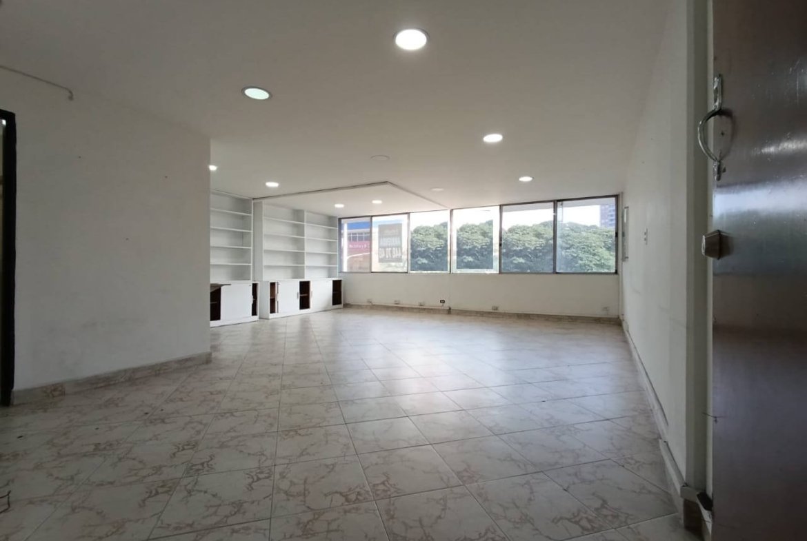 ARRIENDO MEDELLIN OFICINA SURAMERICANA