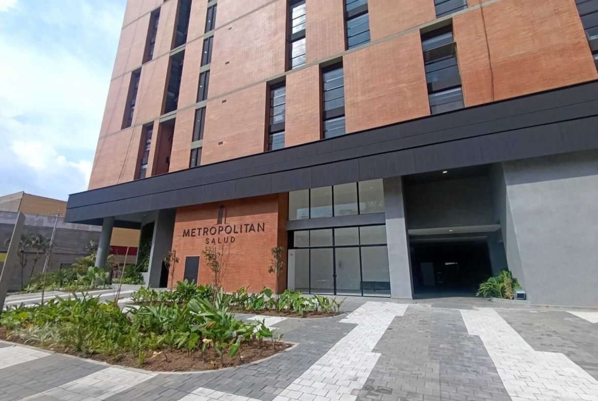 ARRIENDO MEDELLIN CONSULTORIO POBLADO