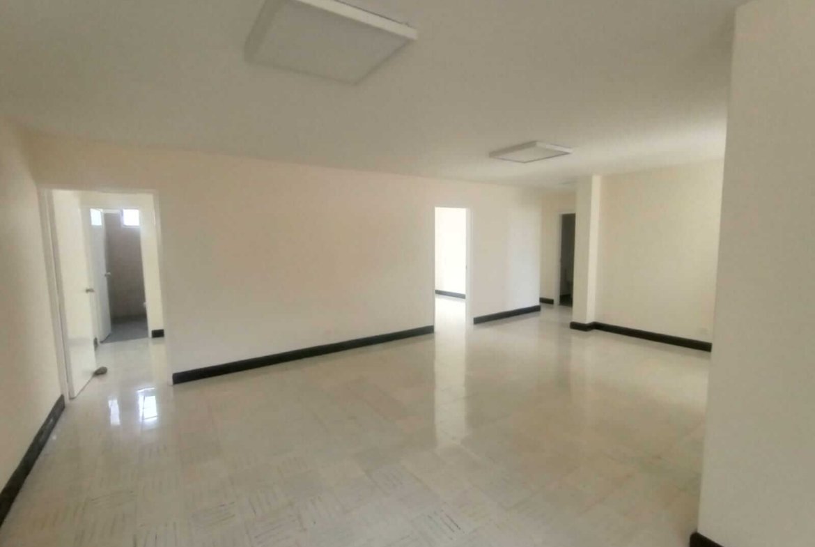 ARRIENDO MEDELLIN CASA COMERCIAL LAURELES COD 1662540