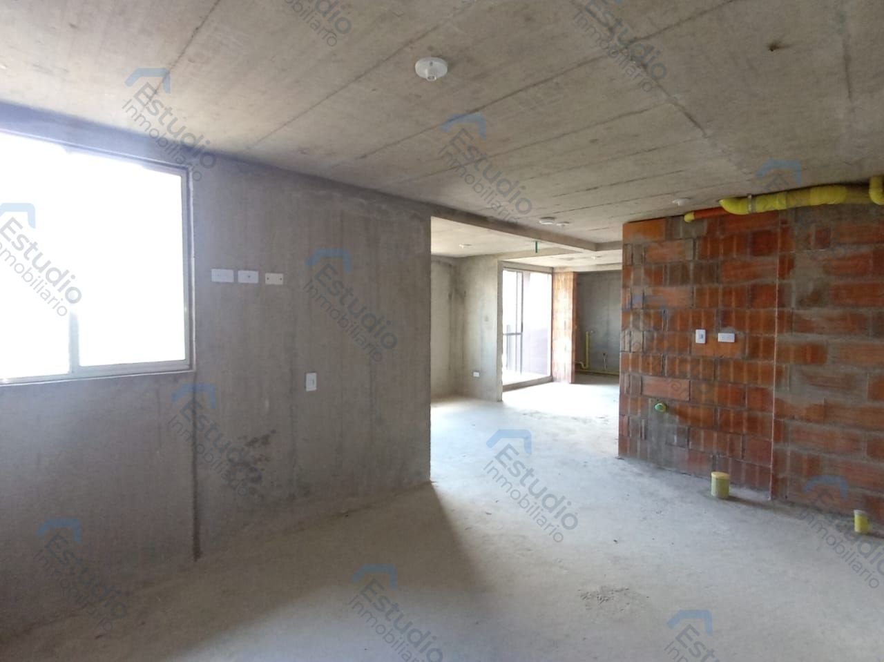 watermarked-img-1776709496841-10-11