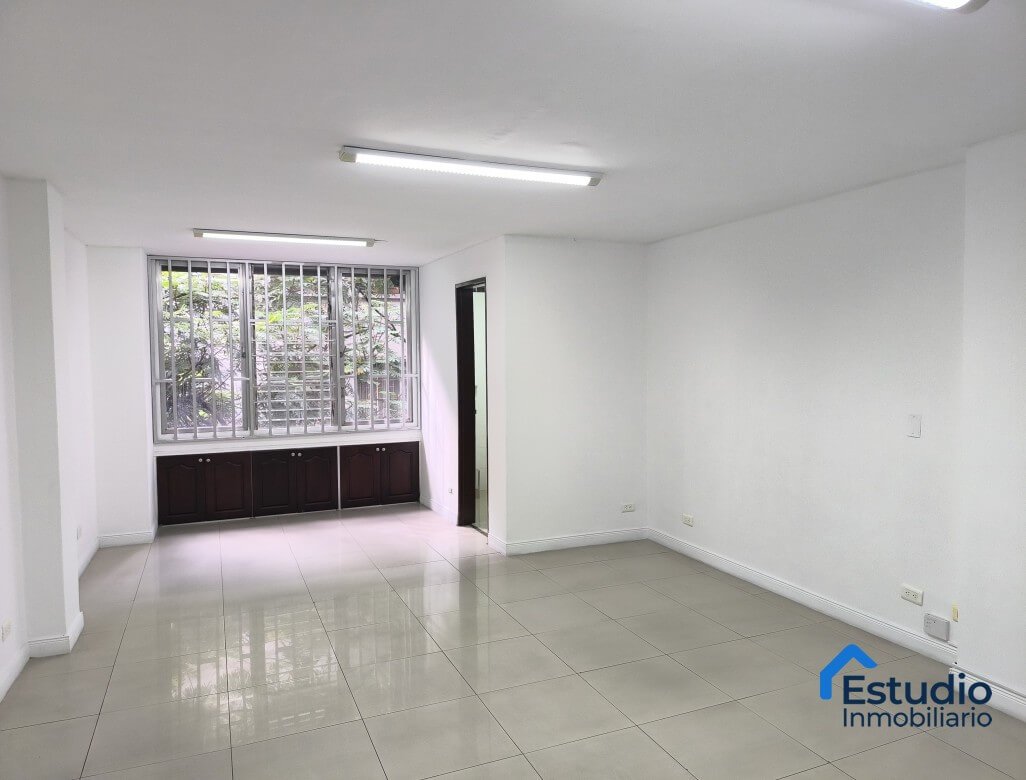 VENTA OFICINA MEDELLIN COD 1609428