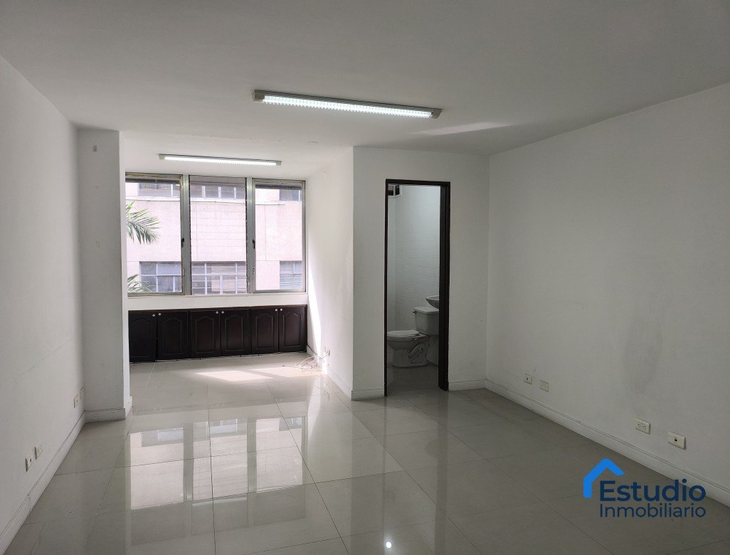 VENTA OFICINA MEDELLIN COD 1609437