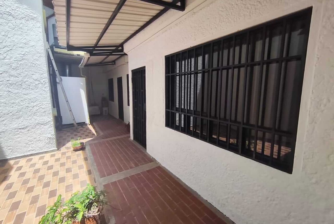 ARRIENDO MEDELLIN APARTAESTUDIO INT 301 COD 1682921