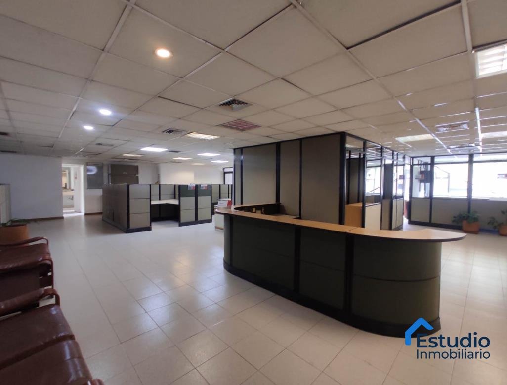 ARRIENDO MEDELLIN OFICINA COD 1510346