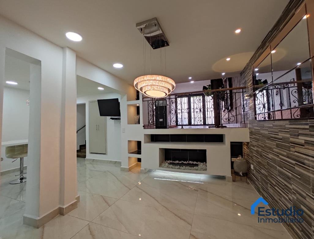 VENTA CASA BELLO COD 1530019