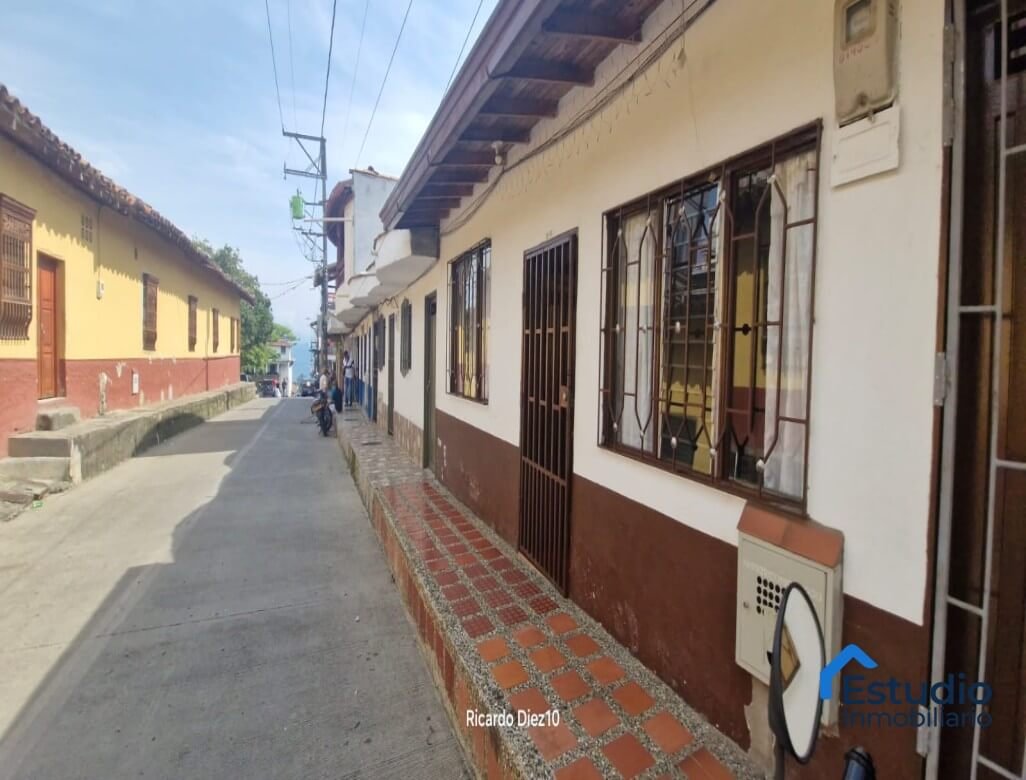 VENTA CASA TARZO COD 1624482