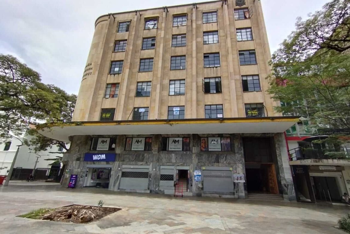 VENTA OFICINA MEDELLIN COD 1387429