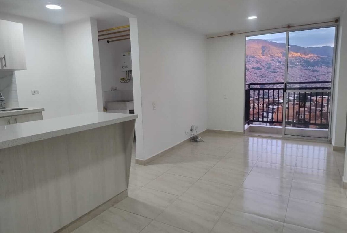 ARRIENDO BELLO APARTAMENTO COD 1692431