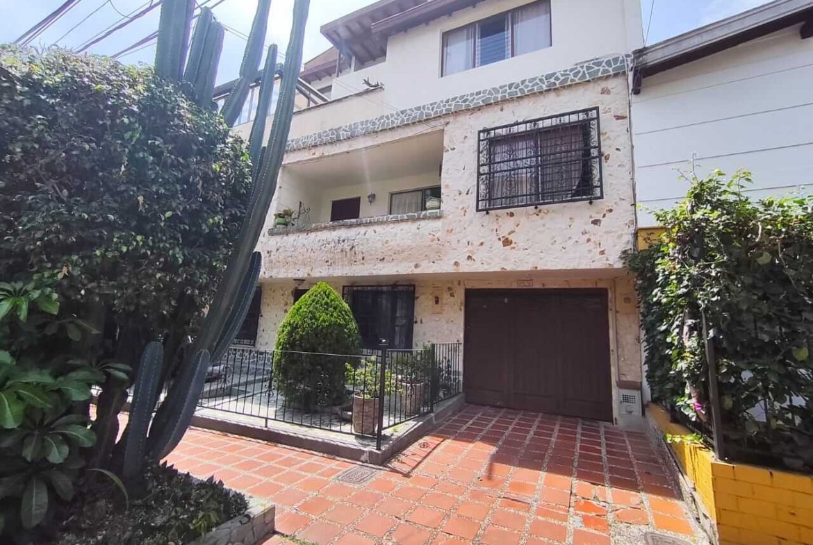 ARRIENDO MEDELLIN APARTAMENTO COD 1693153