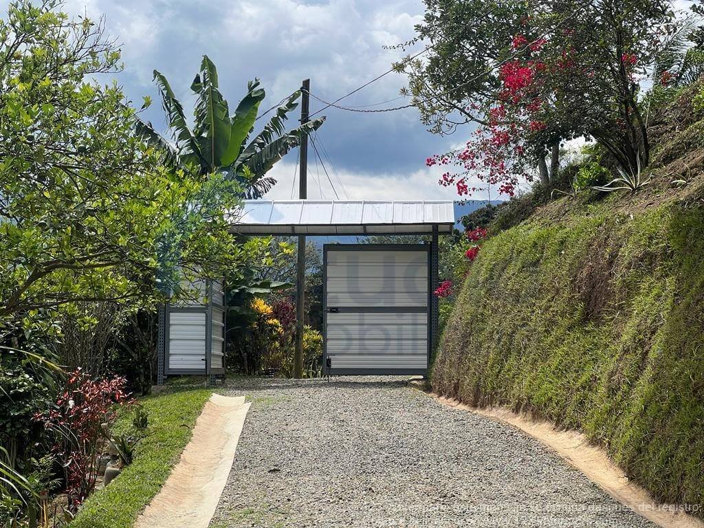 ARRIENDO BARBOSA CASA FINCA VEREDA FILO VERDE COD 1735571