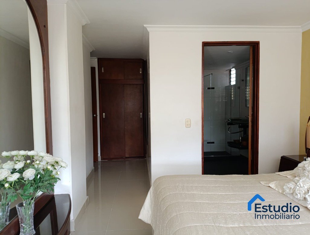 VENTA APARTAMENTO MEDELLIN AGUACATALA COD 1724213