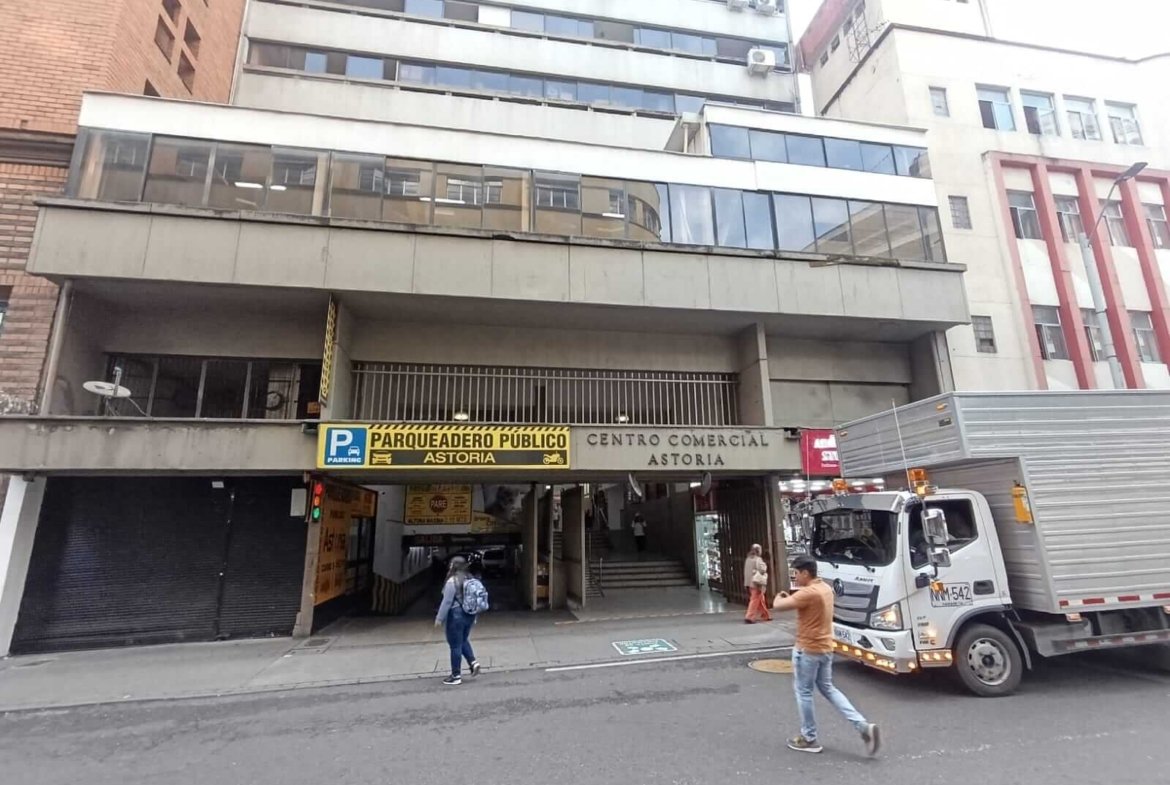 VENTA OFICINA MEDELLIN CENTRO COD 1742615