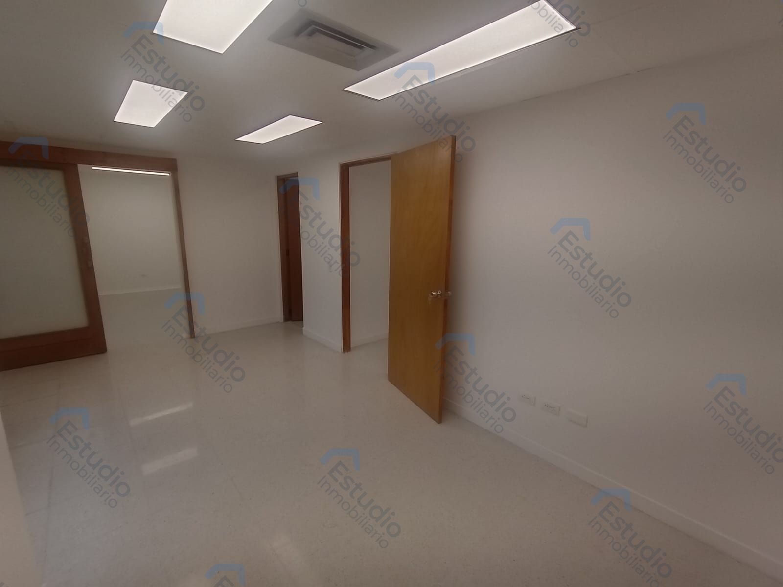 watermarked-img-1775770357439-4-5