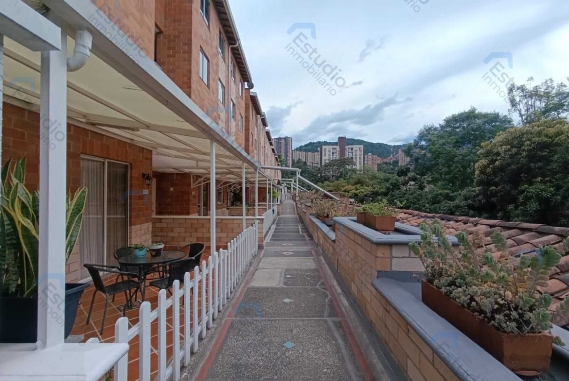 VENTA CASA MEDELLIN BELEN LA MOTA COD 1749975