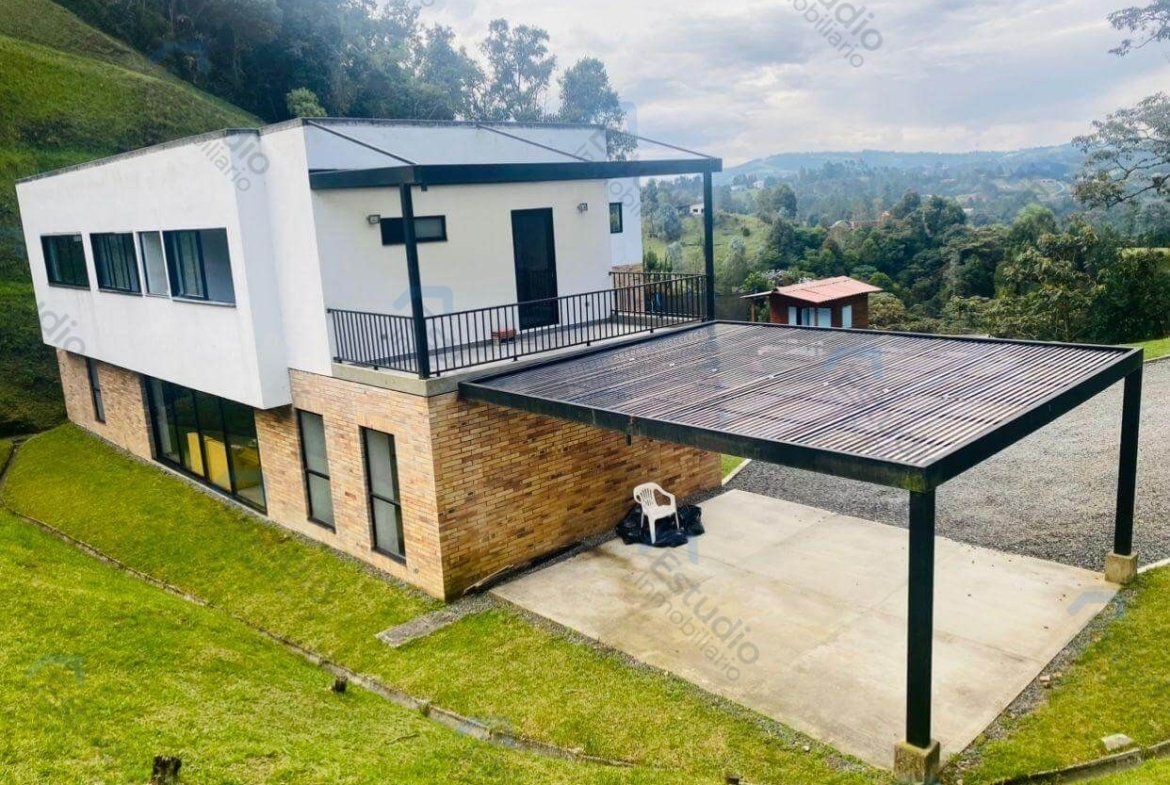VENTA CASA CAMPESTRE LOMA DEL ESCOBERO COD 1752874