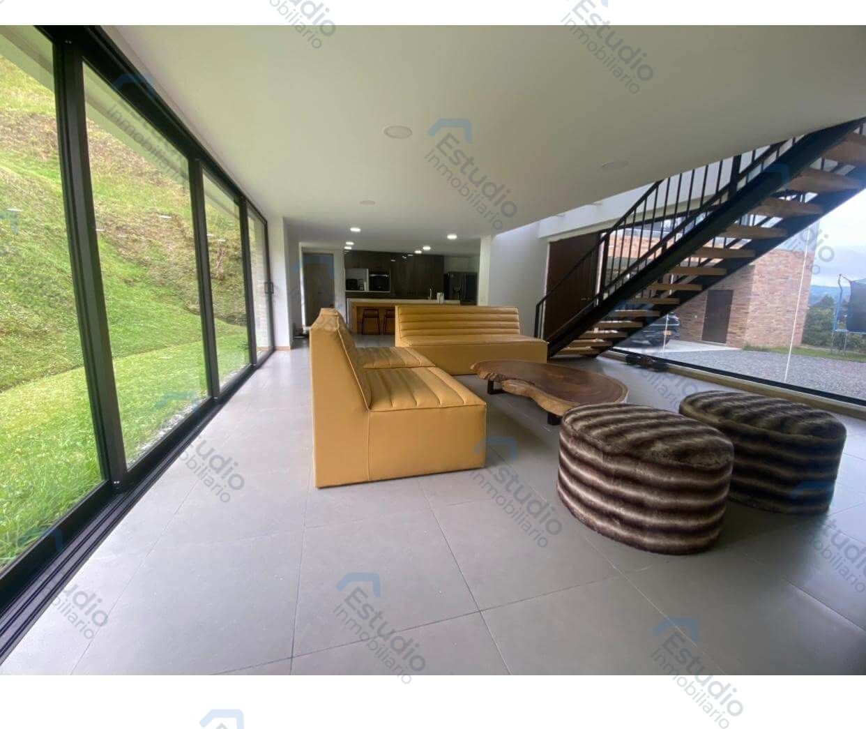 watermarked-img-1776444147962-5-6