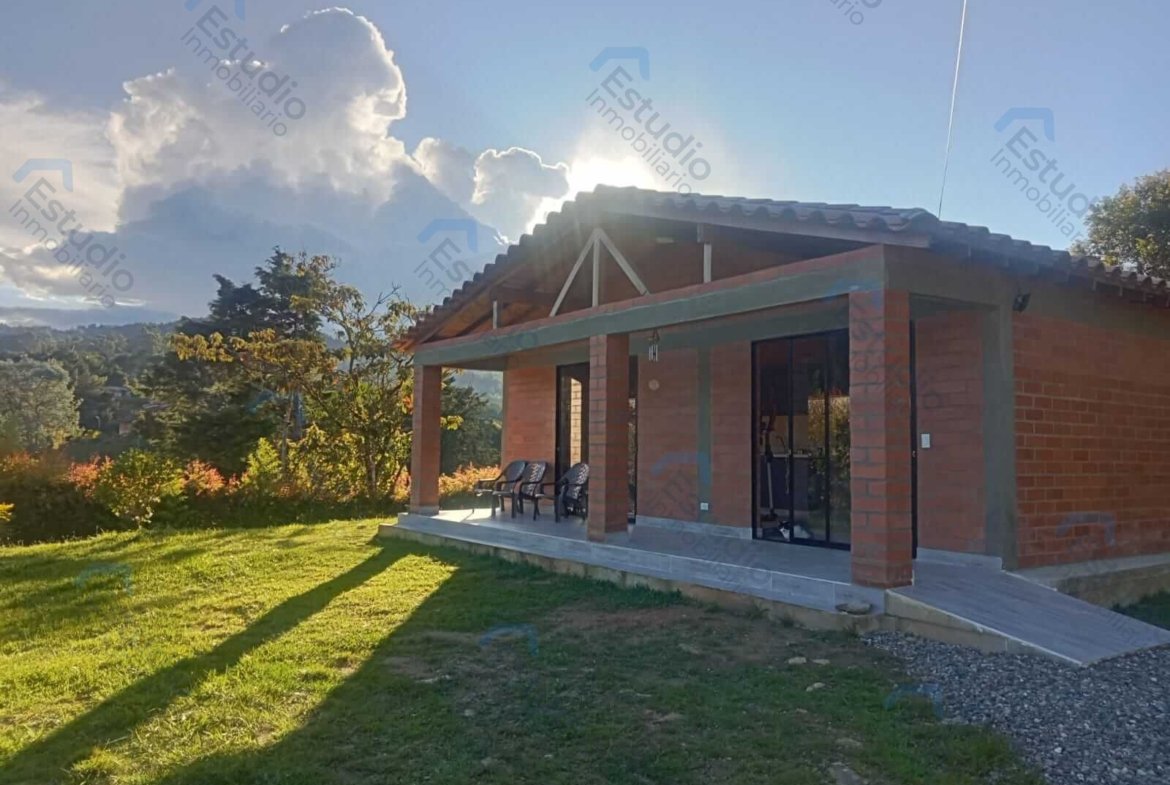 VENTA FINCA DE RECREO GUARNE VEREDA EL MOLINO COD 1754186