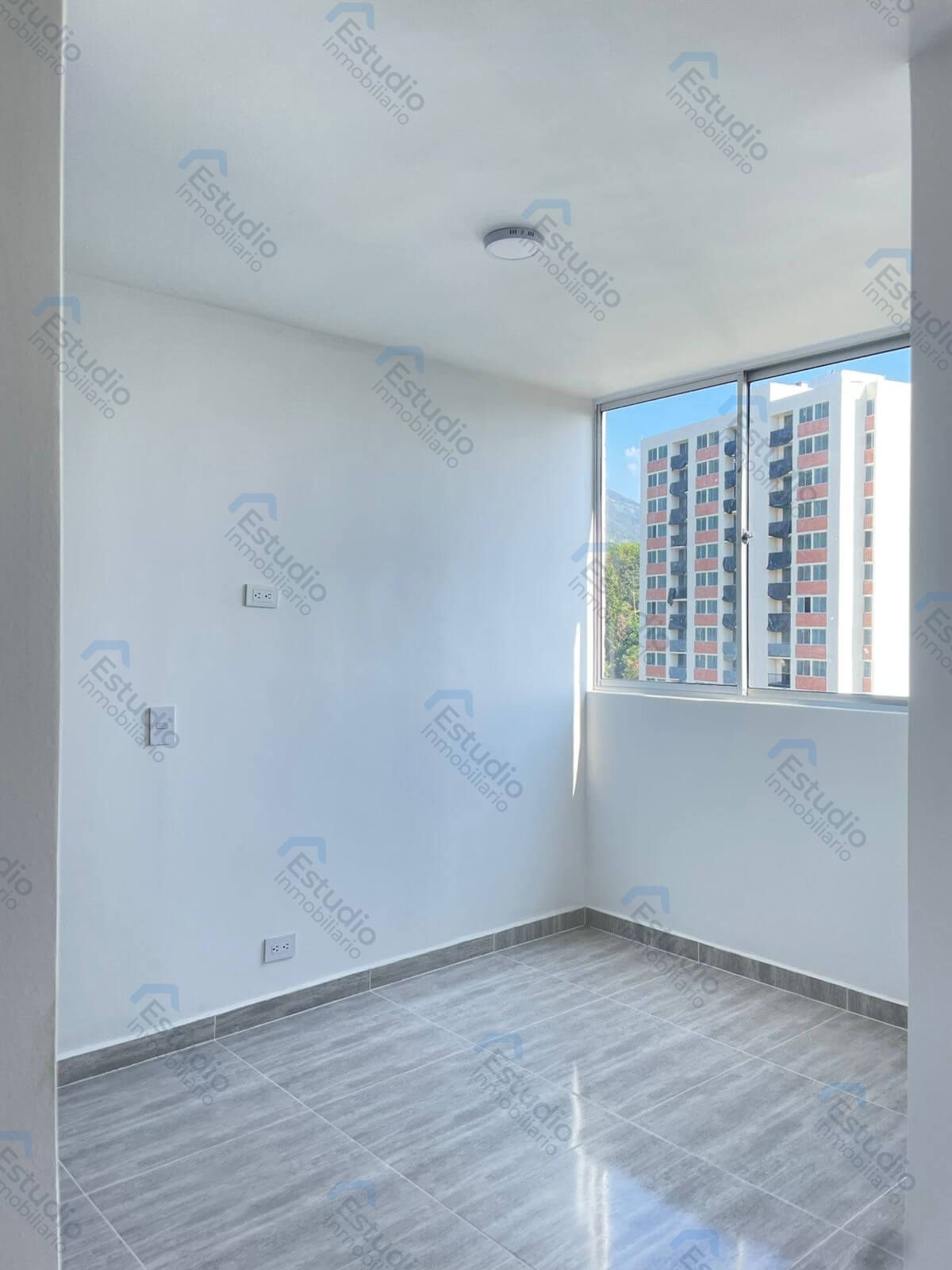 watermarked-img-1777581965839-6-7