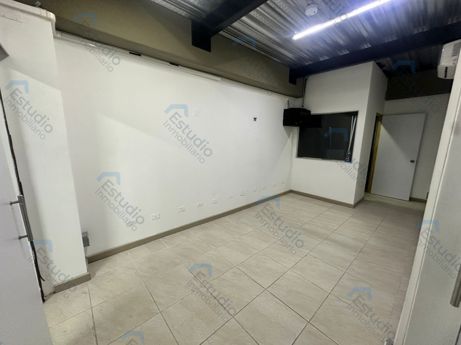 watermarked-img-1778533479127-7-8