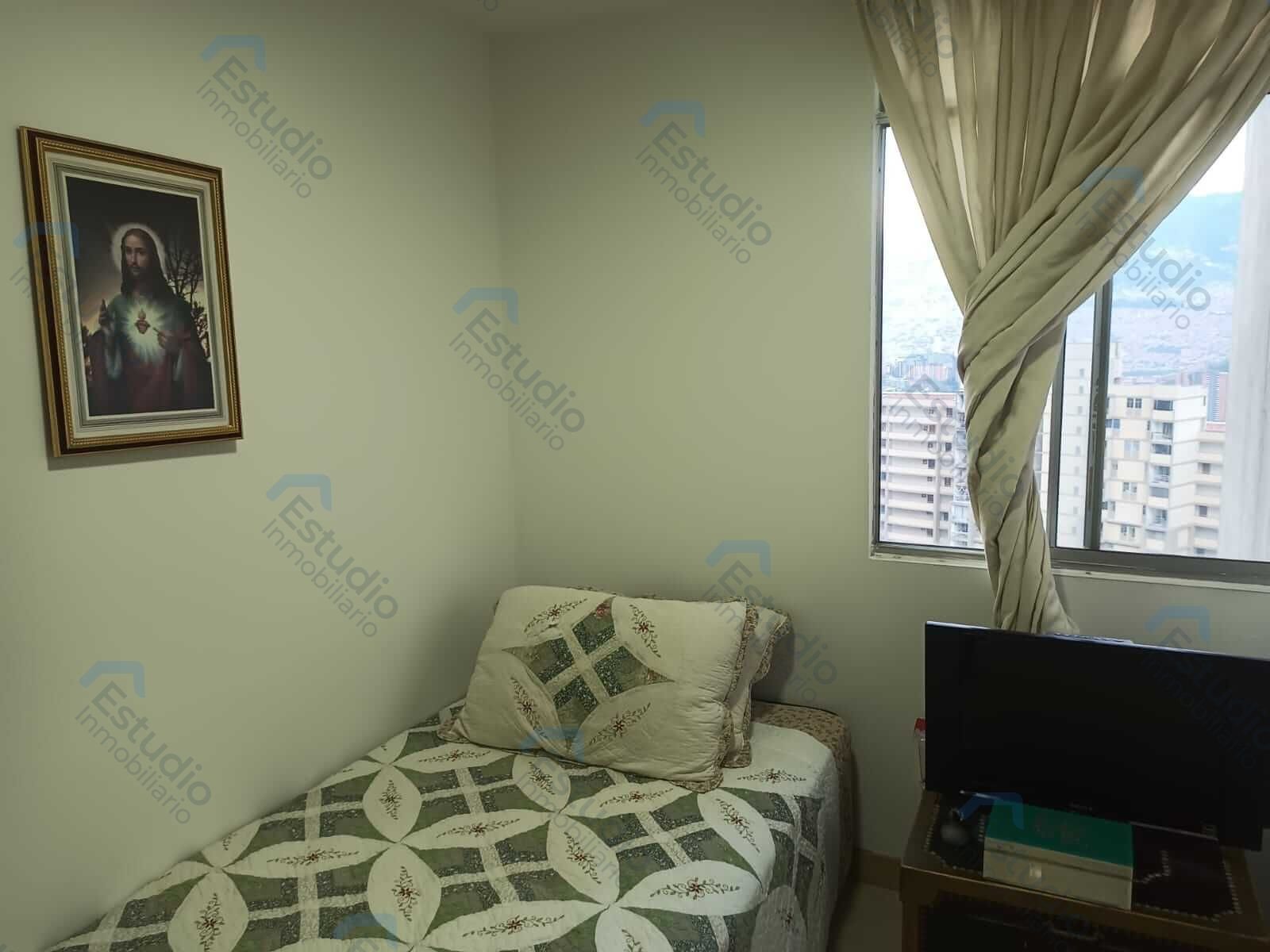 watermarked-img-1779287290983-11-12