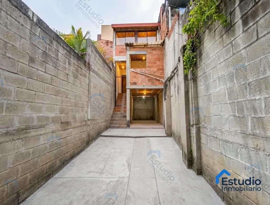 VENTA MEDELLIN CASA VILLA HERMOSA COD 1770192