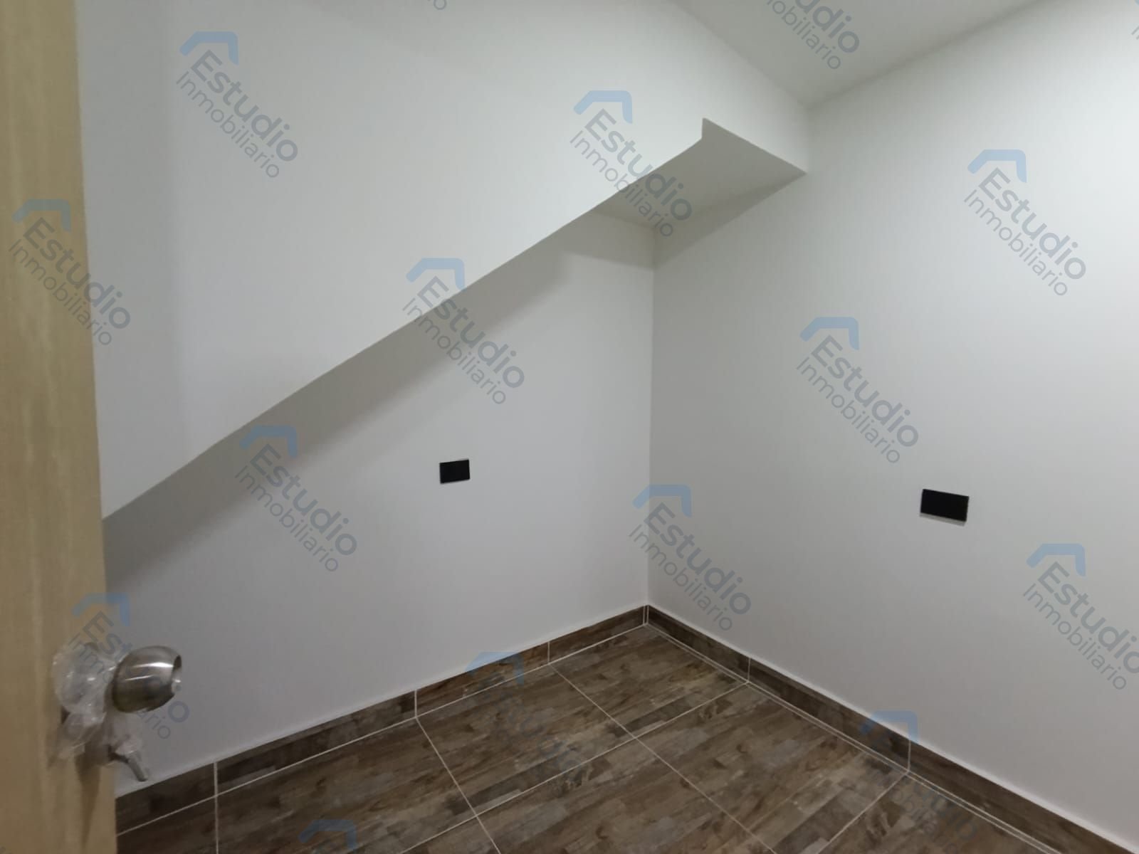 watermarked-img-1785169020907-6-7