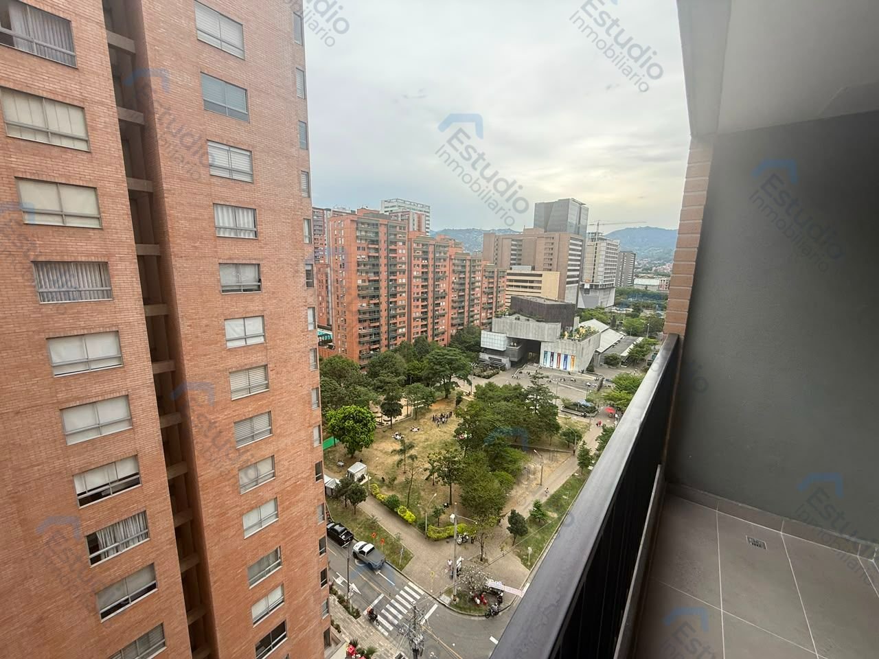 watermarked-img-1783860617355-4-5