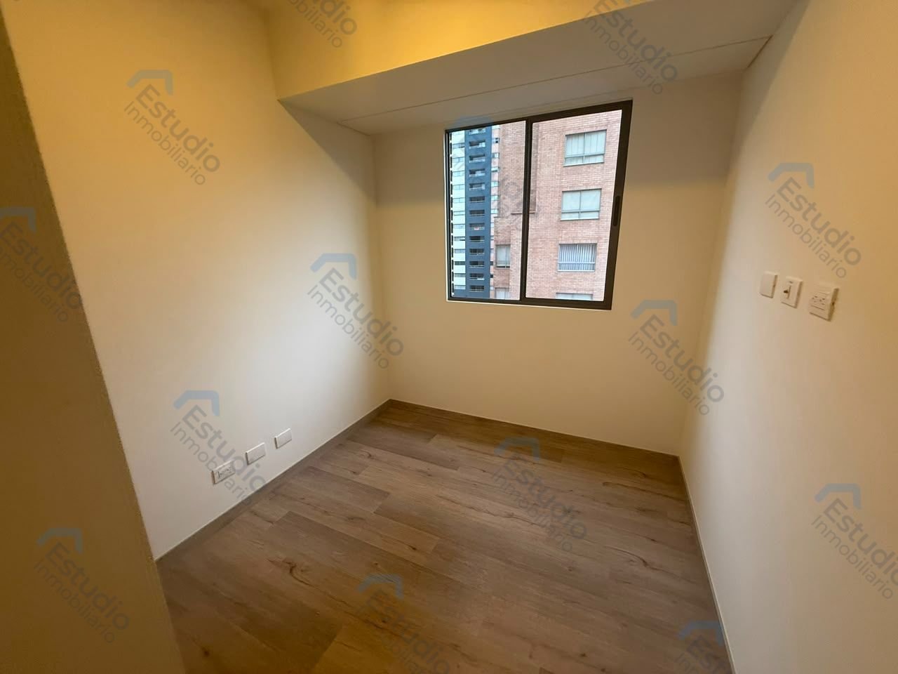 watermarked-img-1783860617355-7-8