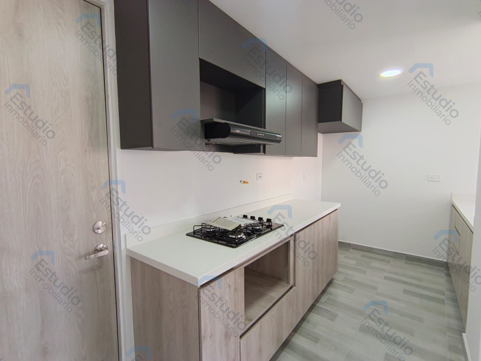 watermarked-img-1784313407478-3-4