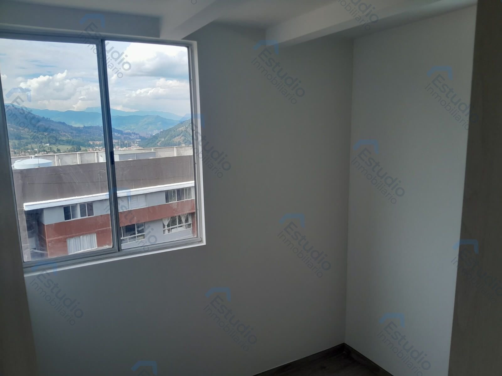 watermarked-img-1784908412984-4-5