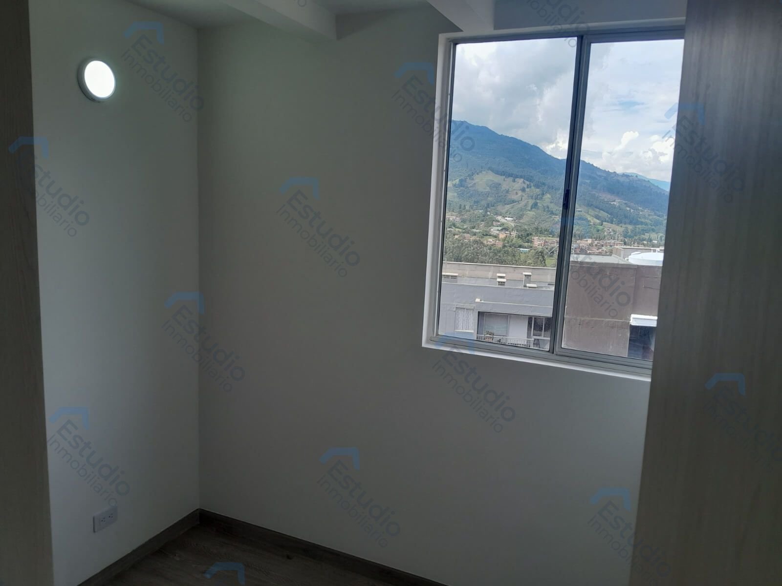 watermarked-img-1784908412984-5-6
