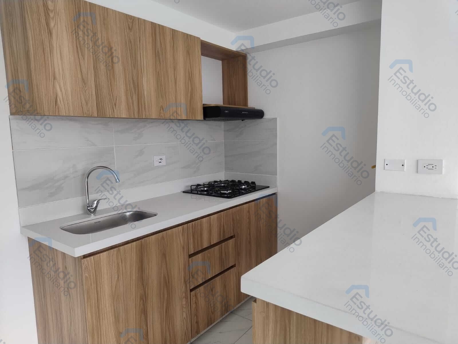 watermarked-img-1777427350362-2-3