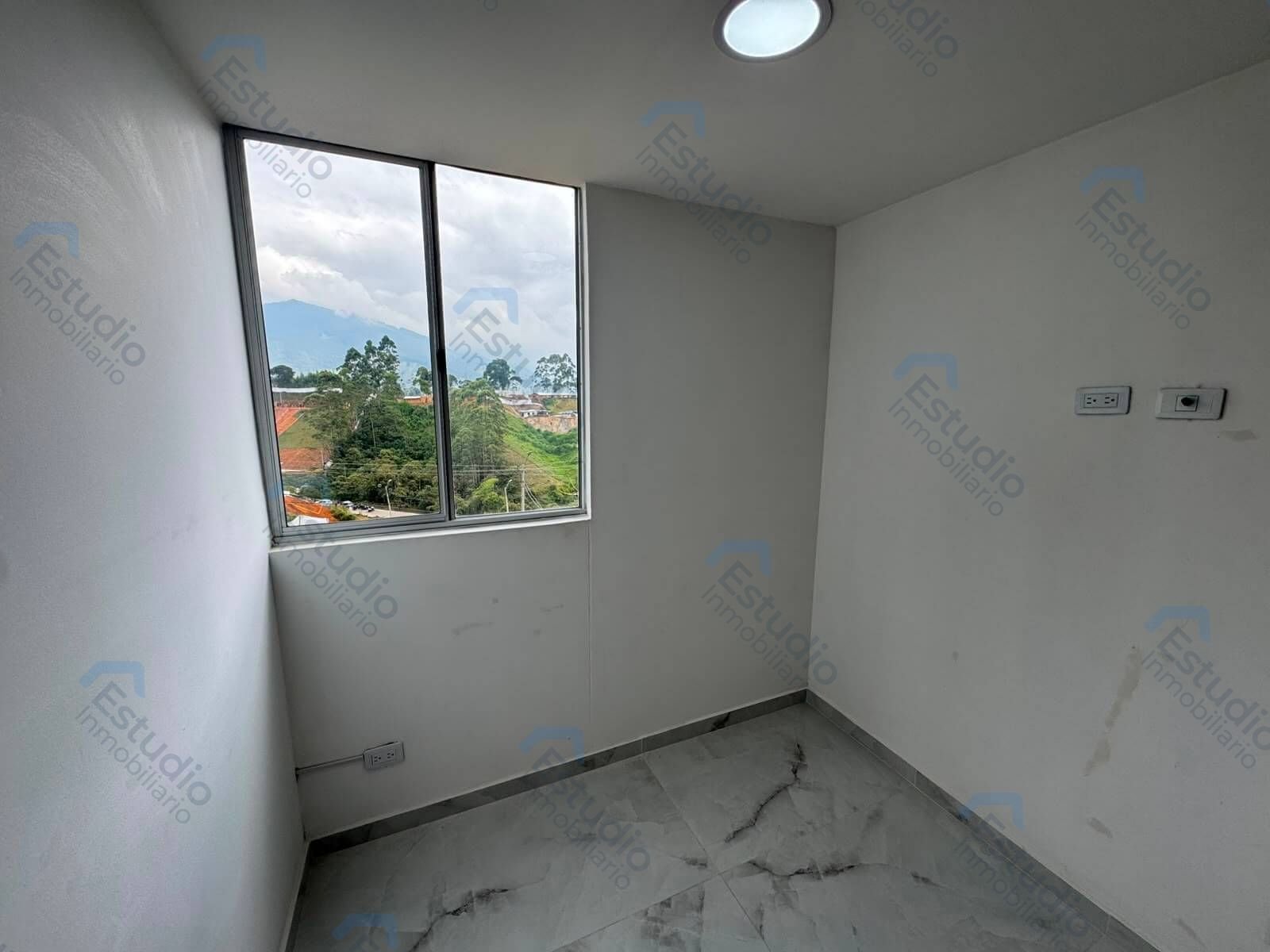 watermarked-img-1787075699554-6-7