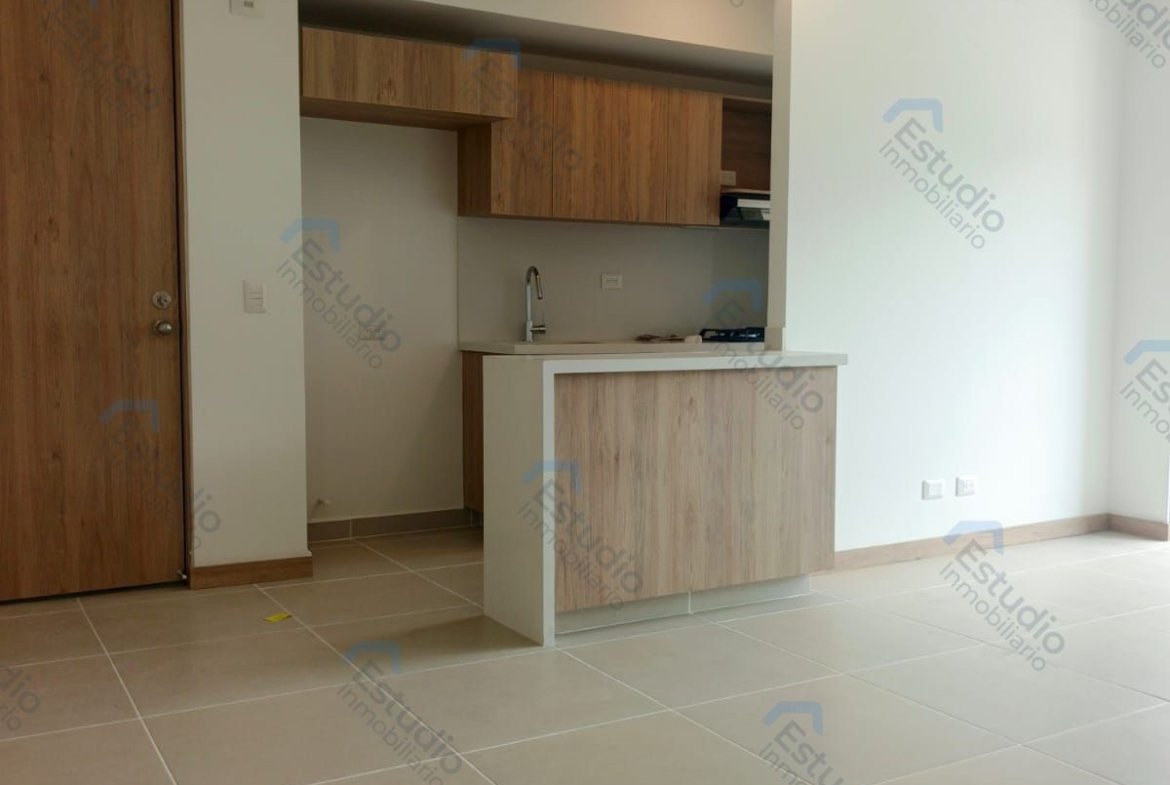 ARRIENDO BELLO APARTAMENTO RINCON SANTO COD 1792719