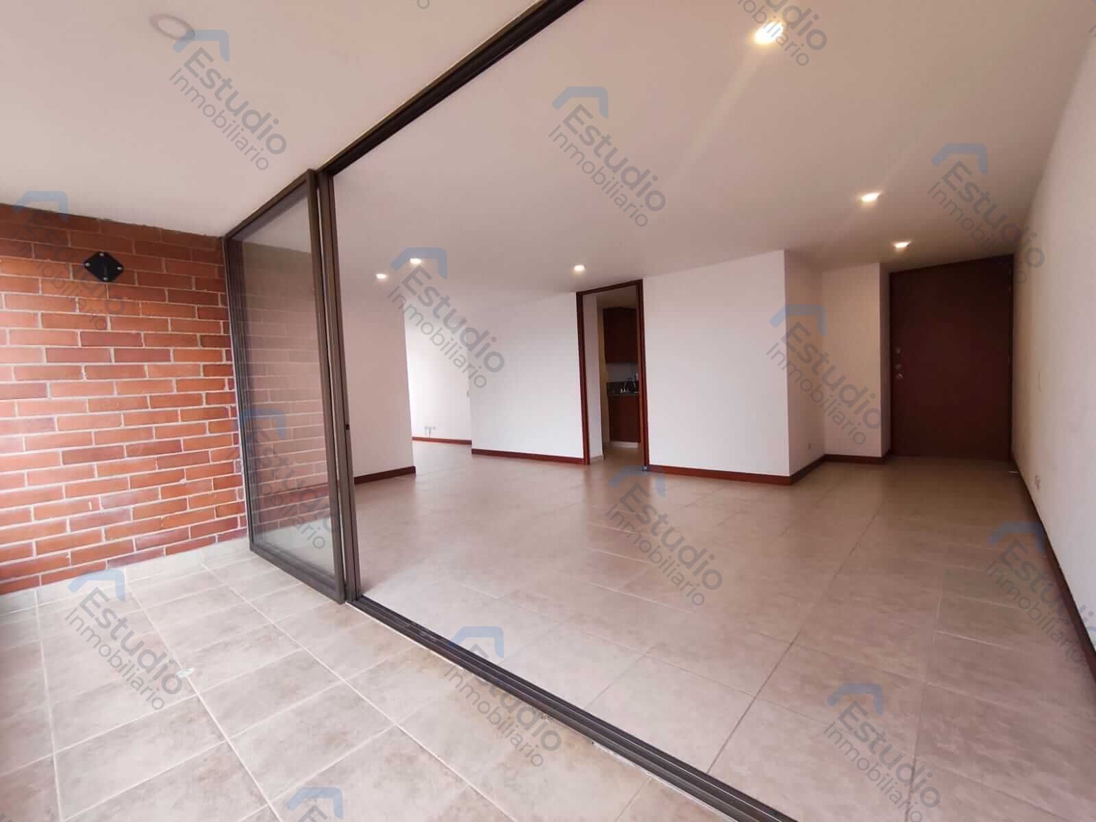 watermarked-img-1787087720683-5-6
