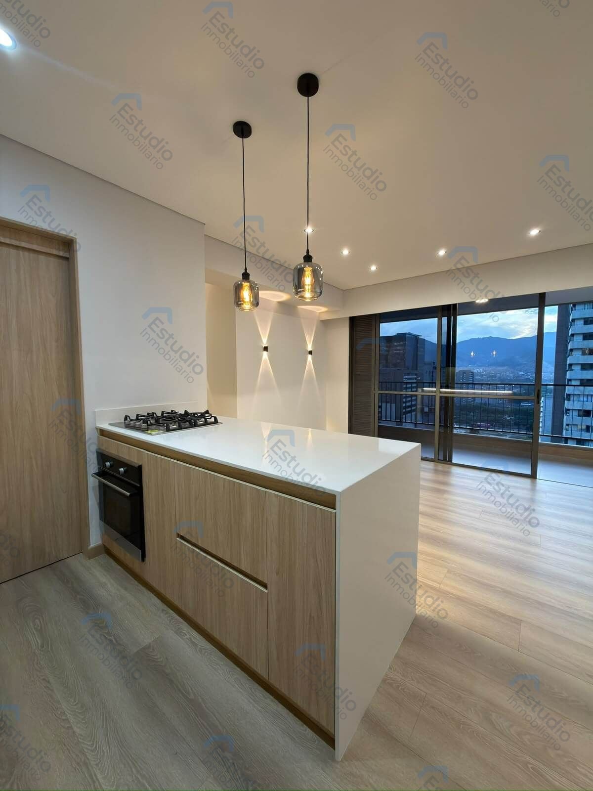 watermarked-img-1789221438378-1-2