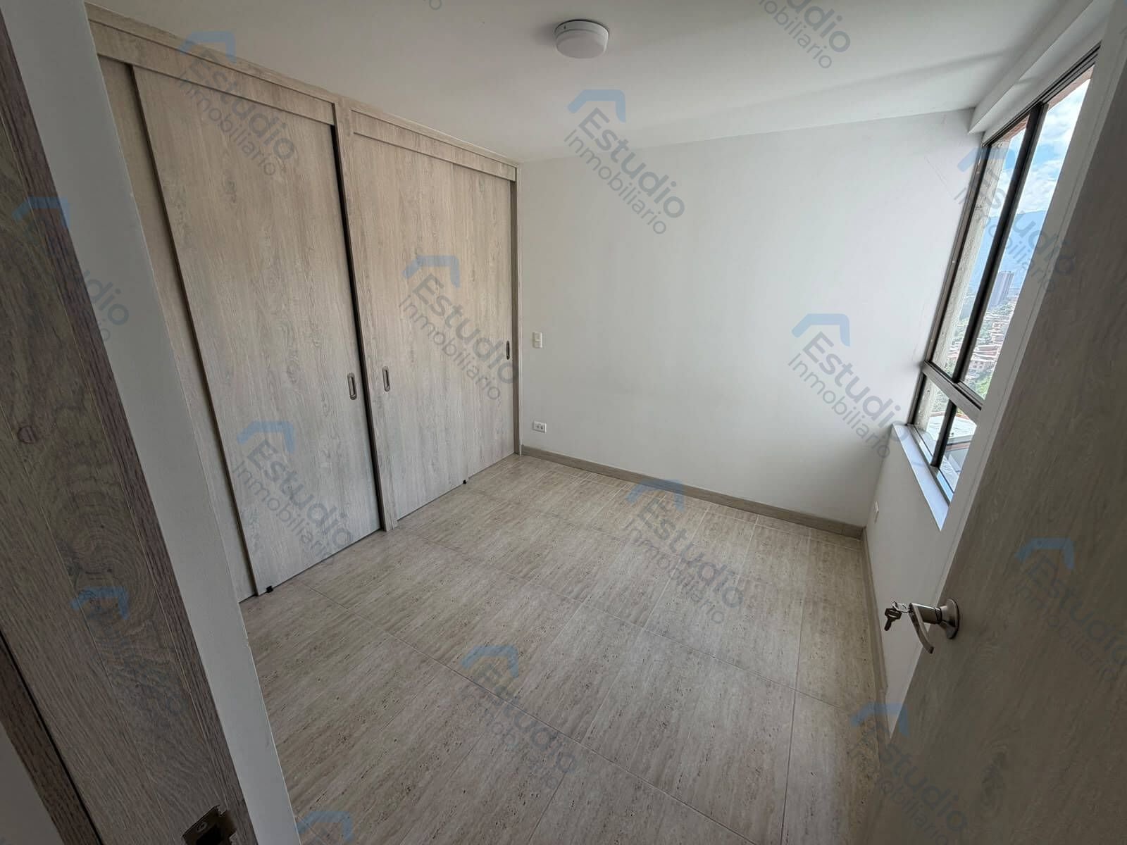 watermarked-img-1789229151232-6-7