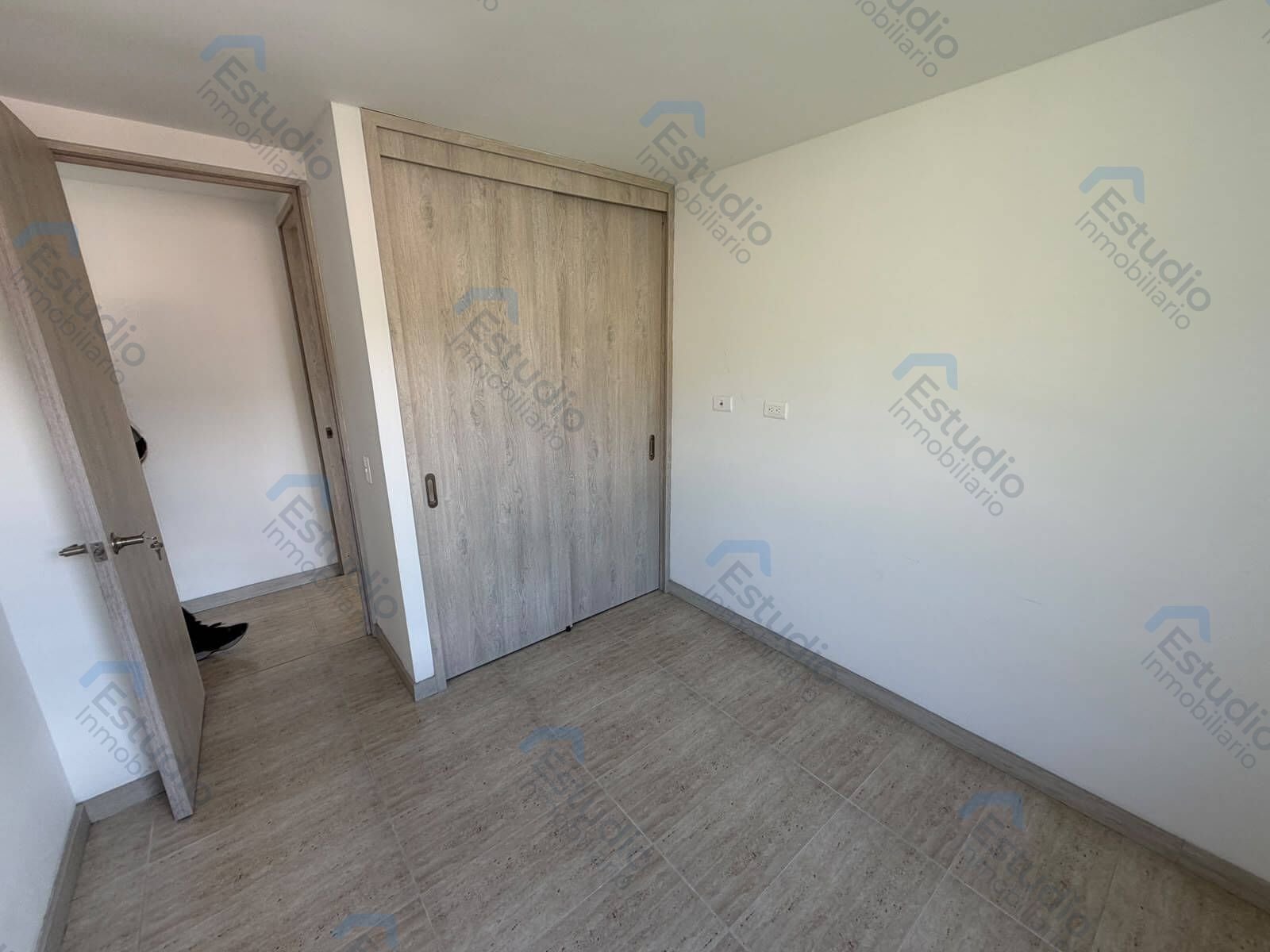 watermarked-img-1789229151232-9-10
