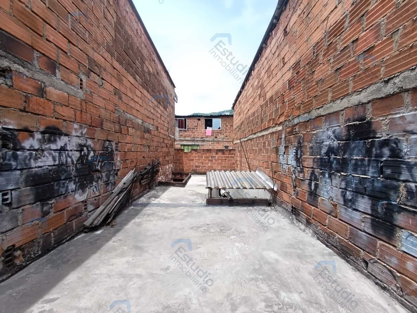 watermarked-img-1789671904282-3-4