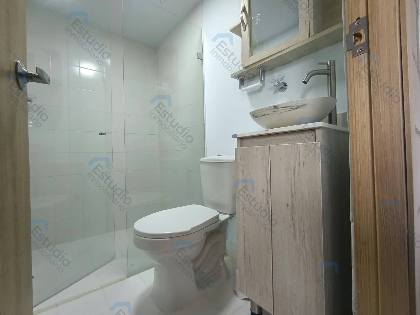 watermarked-img-1790173249068-17-18