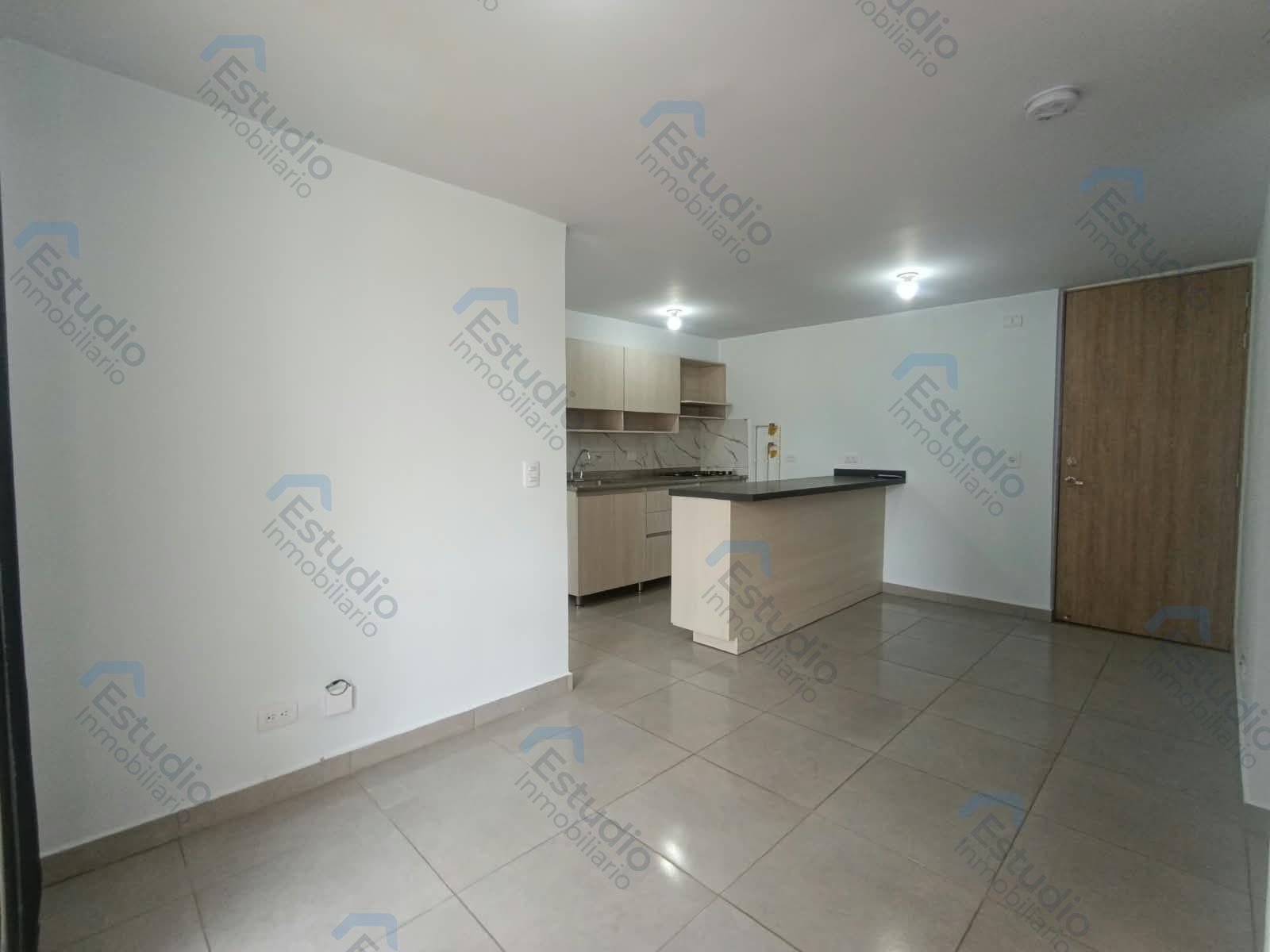 watermarked-img-1790173249068-6-7