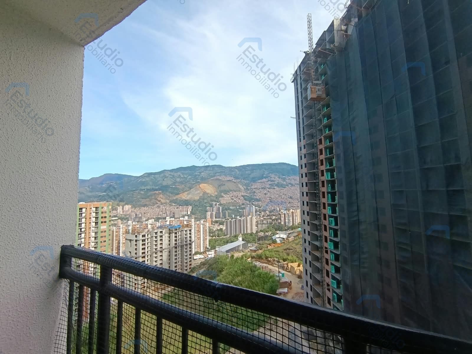 watermarked-img-1790173249068-8-9
