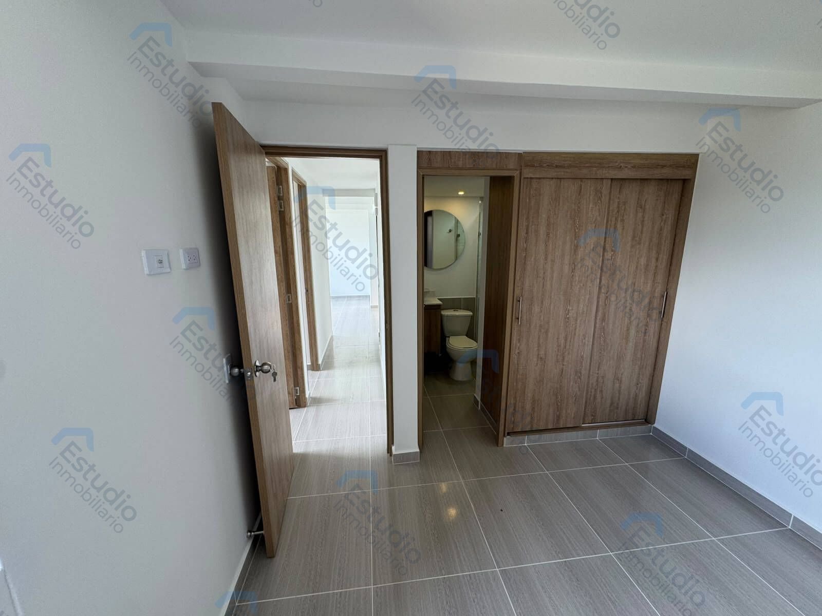 watermarked-img-1790622366667-5-6