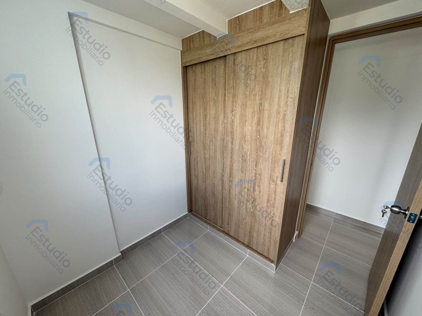 watermarked-img-1790622366667-9-10