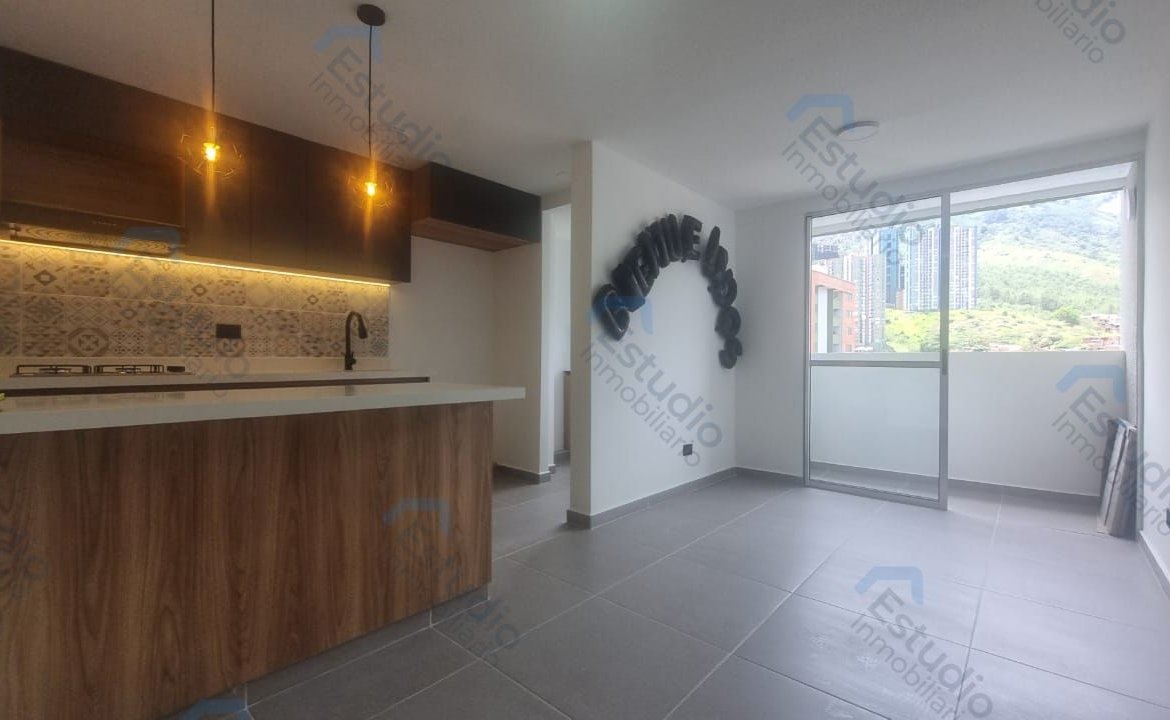 ARRIENDO BELLO APARTAMENTO SANTA ANA COD 1806155 